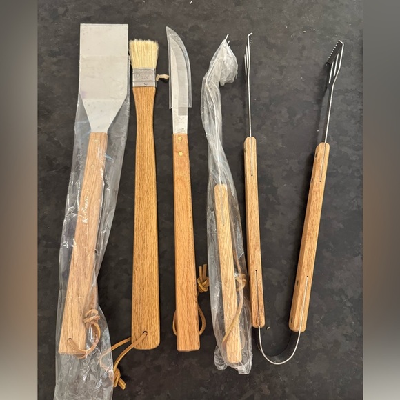 BNIB BBQ Tool 5-Pc Set - Picture 1 of 3